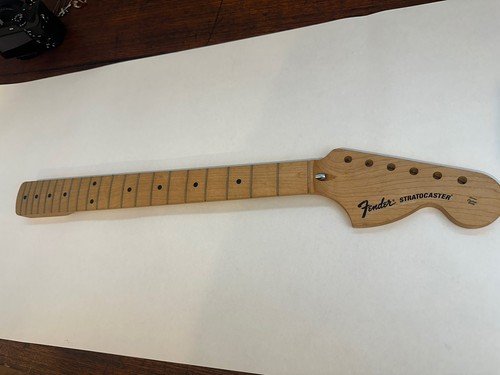 Allparts licensed fender - licensed, by
