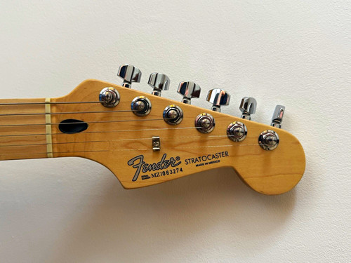 Fender stratocaster standard - fender,