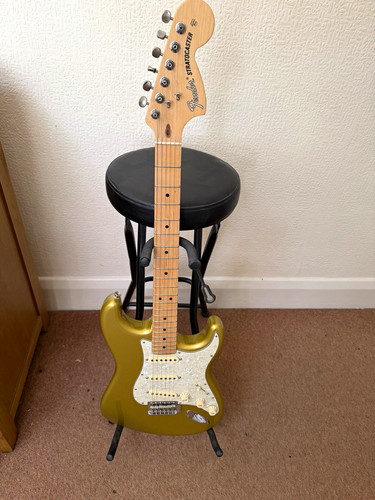 Fender stratocaster 2018 gold - stratocaster,