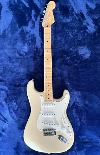 Fender stratocaster - fender,