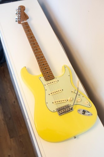 Fender stratocaster made - fender,
