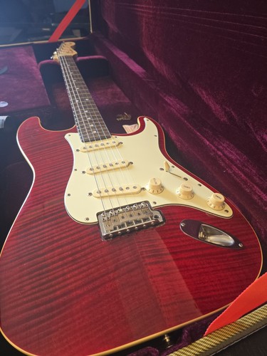 Fender stratocaster 2018 - stratocaster, red